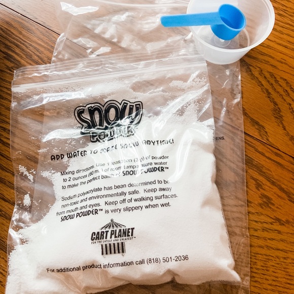 Artificial Snow ❄️ - Picture 3 of 3